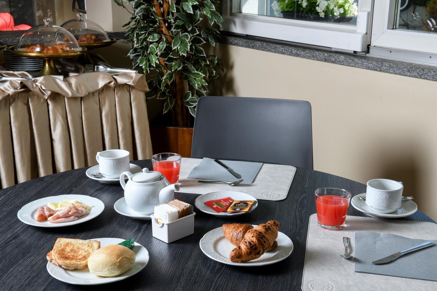Hotel Internazionale Domodossola Dış mekan fotoğraf